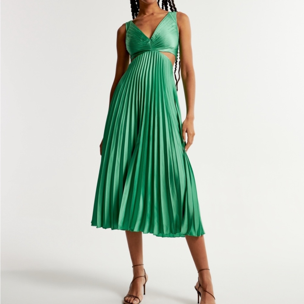 The A&F Giselle Pleated Cutout Maxi Dress